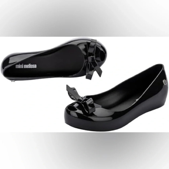 MINI MELISSA
Ultragirl Bow girls size 1
New never worn - Picture 2 of 9